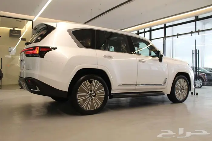 جيب لكزس BB 2025 ( كاش تمويل ) 3