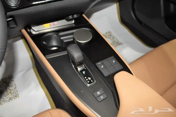 لكزس - UX300 خليجي هايبرد - 2025 - فل كامل- 8