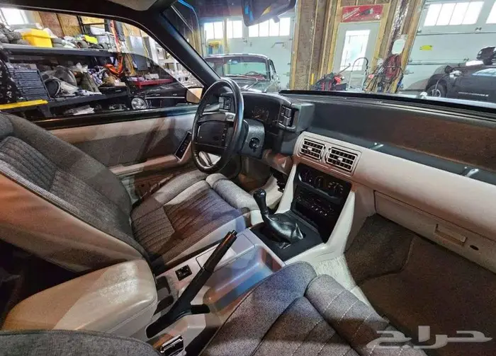للبيع موستنق مخزن موديل 1990 Ford mustang gt 5.0 5-speed 6
