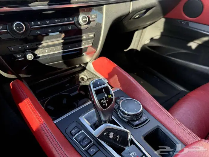 للبيع بي ام دبليو اكس 6 موديل 2015 ماكينة 6 سلندر 10