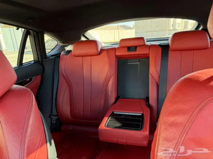 للبيع بي ام دبليو اكس 6 موديل 2015 ماكينة 6 سلندر 8