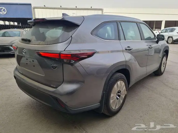 تويوتا هايلاندر 2025 1