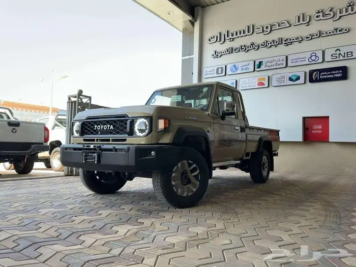 تويوتا شاص بنزين 2025 فل كامل رفرف سعودي 1