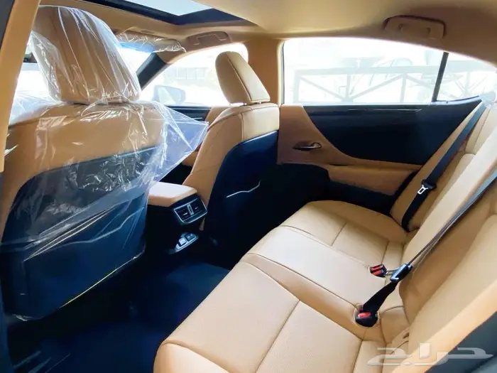 لكزس ES250 AA موديل 2025 16