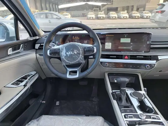 كيا كي 5 GLS 2026 8