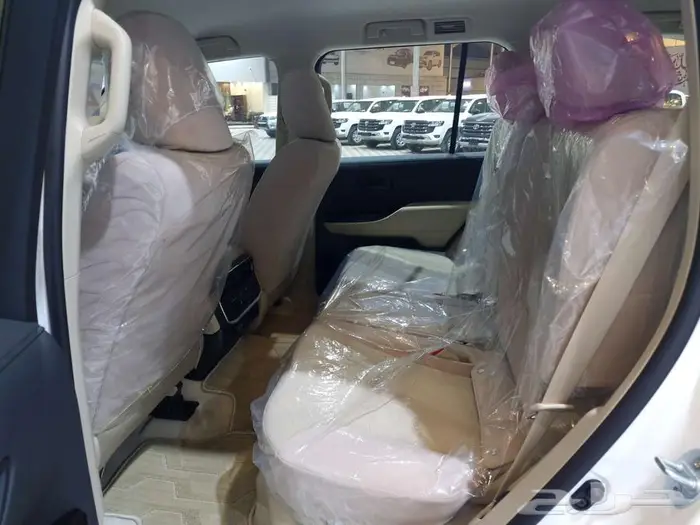 تويوتا لاندكروزر GXR 2025 خليجي بنزين تنفس طبيعي 3