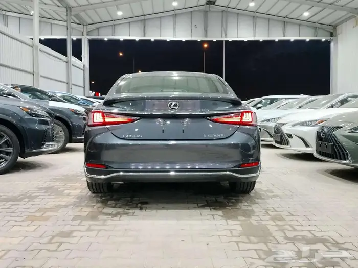 لكزس ES 300 HH موديل 2025 - خليجي أقل سعر 9