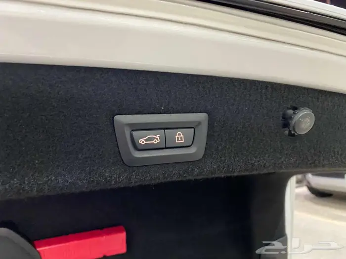 بي ام دبليو 730LI موديل 2020 ابيض خليجي ماشيه 96000كم 32