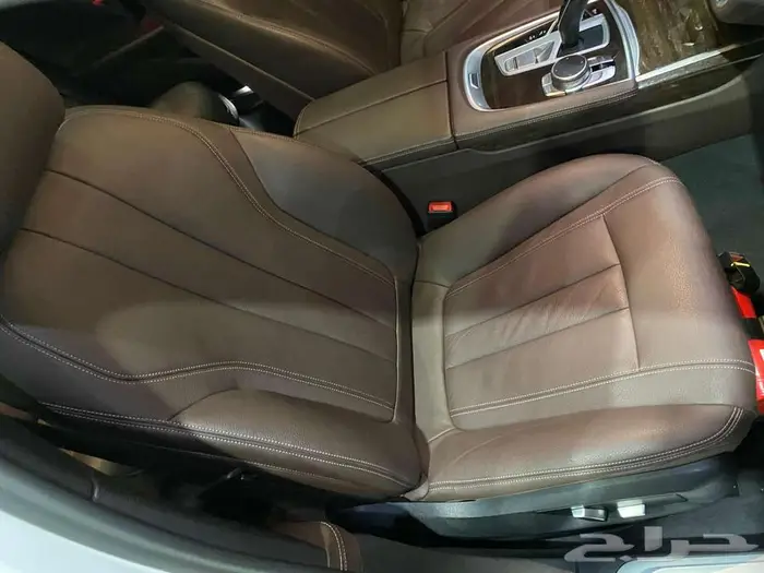 بي ام دبليو 730LI موديل 2020 ابيض خليجي ماشيه 96000كم 35