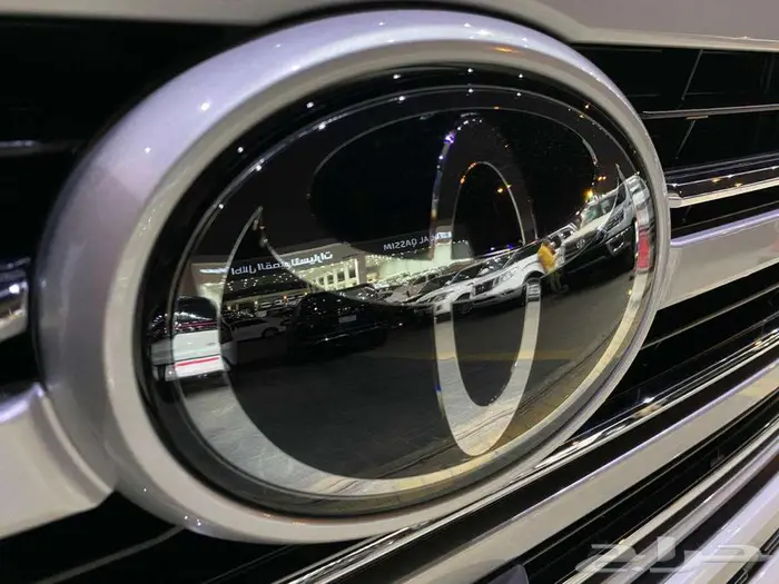 تويوتا جي اكس ار 4 2025 ابيض بنزين سعودي 25