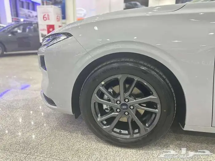 فورد تورس تريند 2025 8