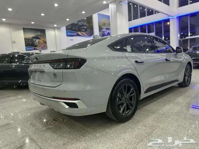 فورد تورس تريند 2025 11