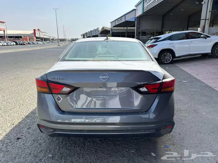 نيسان التيما استاندر موديل 2025 اقساط او كاش 10