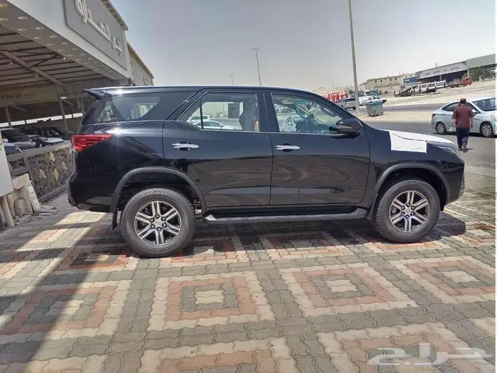 تويوتا فورتشنر GX2 2025 بنزين بدون دبل سعودي 4