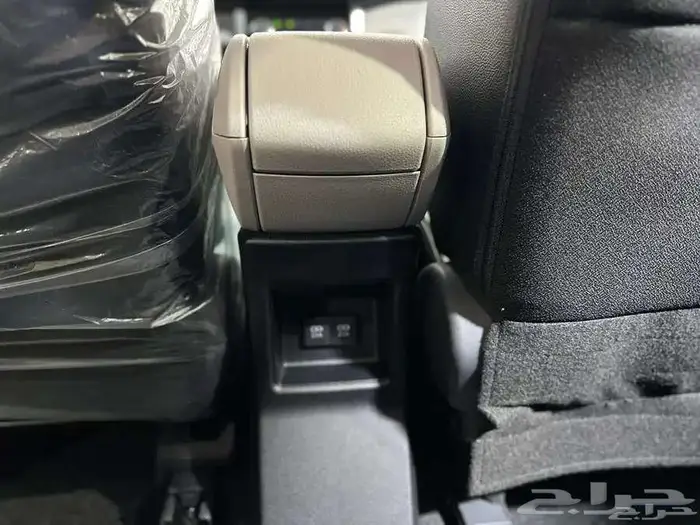 تويوتا فيلوز GLX موديل 2025 12