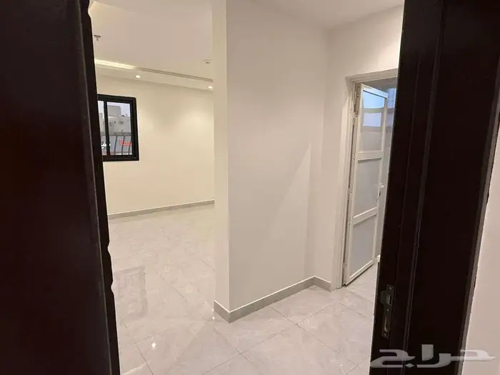 شقة فاخرة للبيع حي الرمال 16