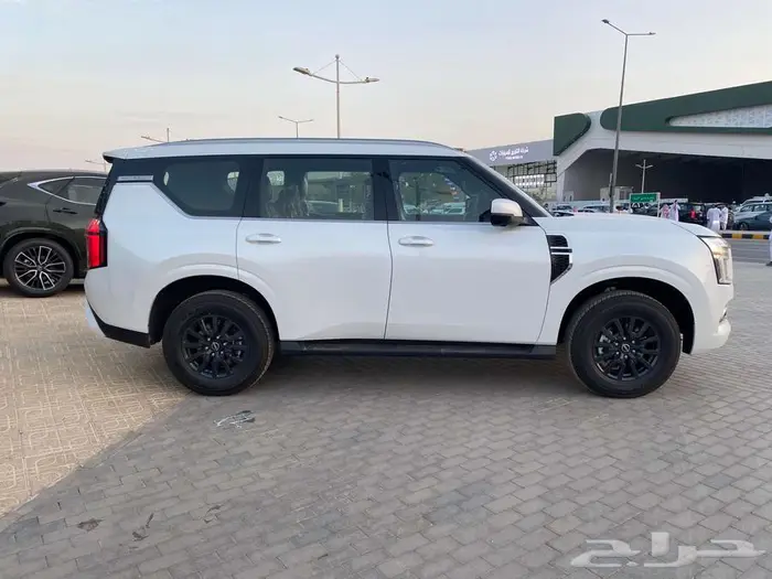 نيسان باترول تيتانيوم موديل 2025 3