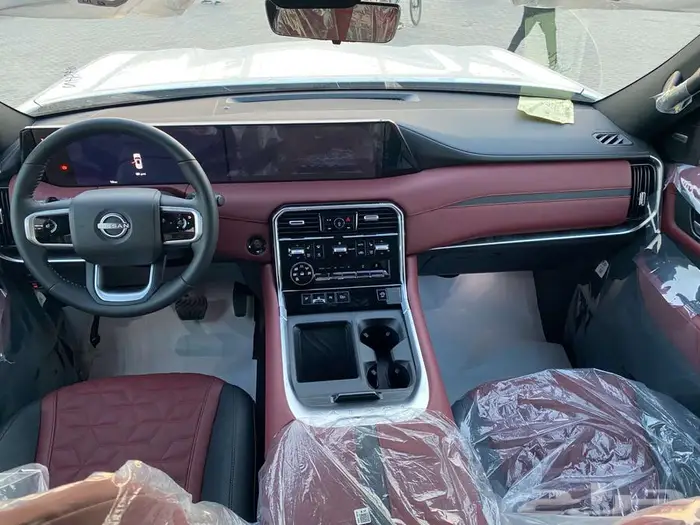 نيسان باترول تيتانيوم موديل 2025 13