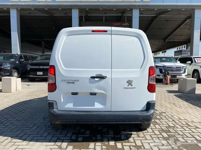 بيجو بارتنر موديل 2022 4