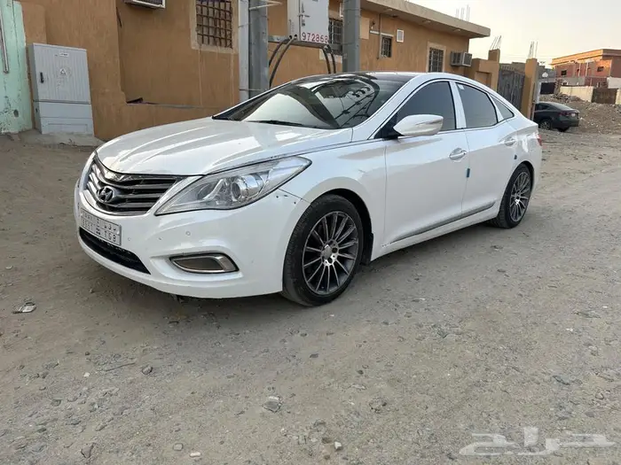 للبيع ازيرا 2012 فل كامل بصمه 7