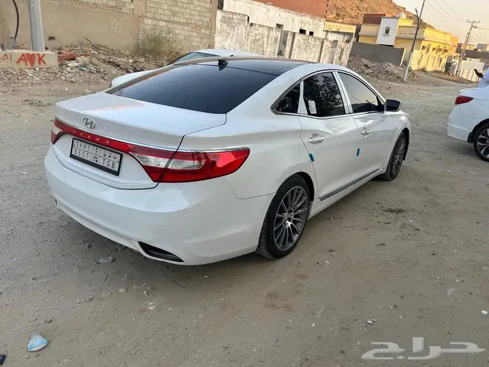 للبيع ازيرا 2012 فل كامل بصمه 10