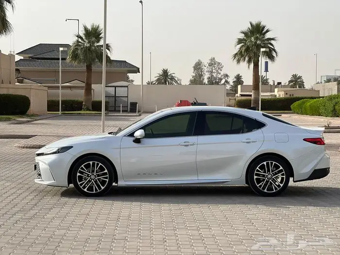 للبيع كامري 2025 GLE جراندي فل كامل 3
