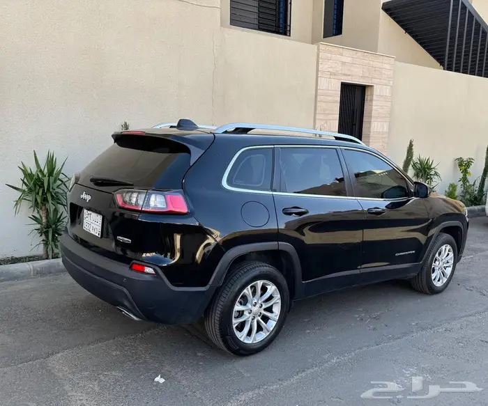 جيب شيروكي 6 سلندر 2020 للبيع 7