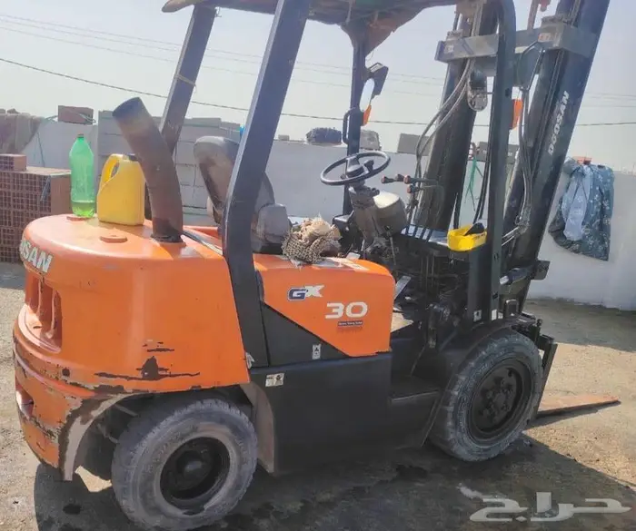 للبيع رافعه شوكية 3طن موديل 2014 0