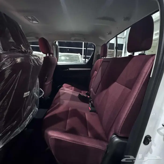 تويوتا هايلوكس بنزين دبل مفتاح دبل فل كامل 2025 9