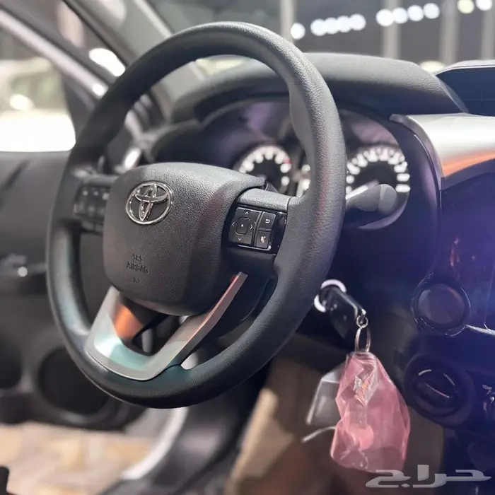 تويوتا هايلوكس بنزين دبل مفتاح دبل فل كامل 2025 4