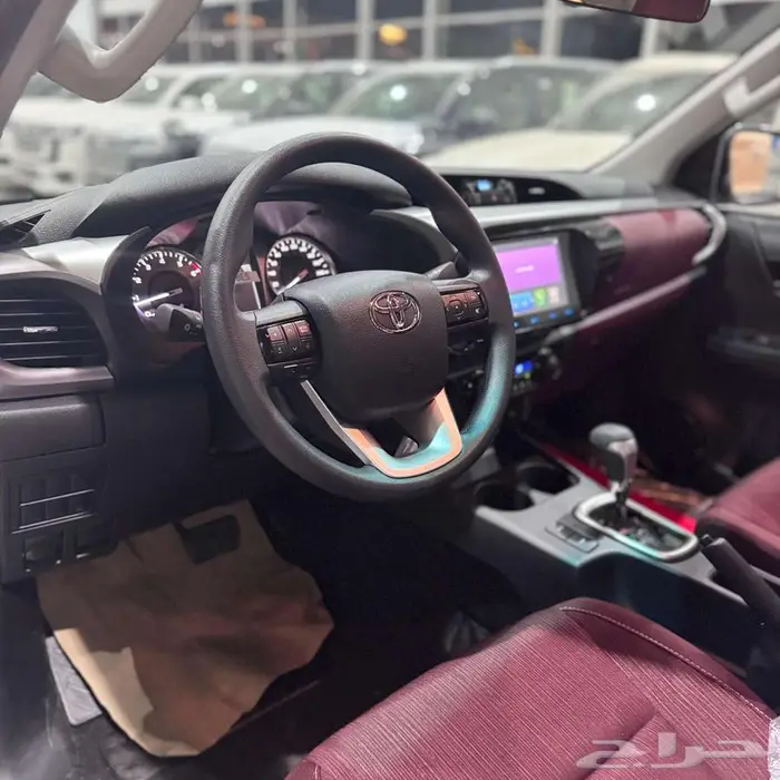 تويوتا هايلوكس بنزين دبل مفتاح دبل فل كامل 2025 6