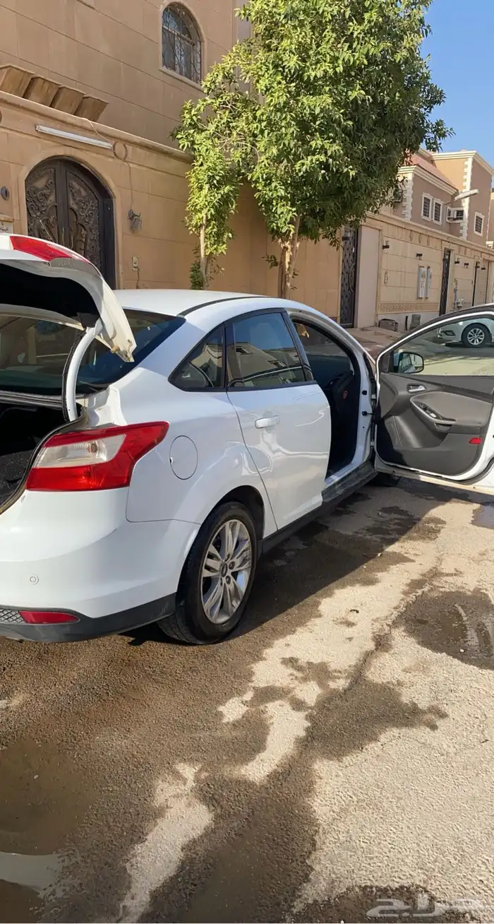 فورد فوكس نص فل 0