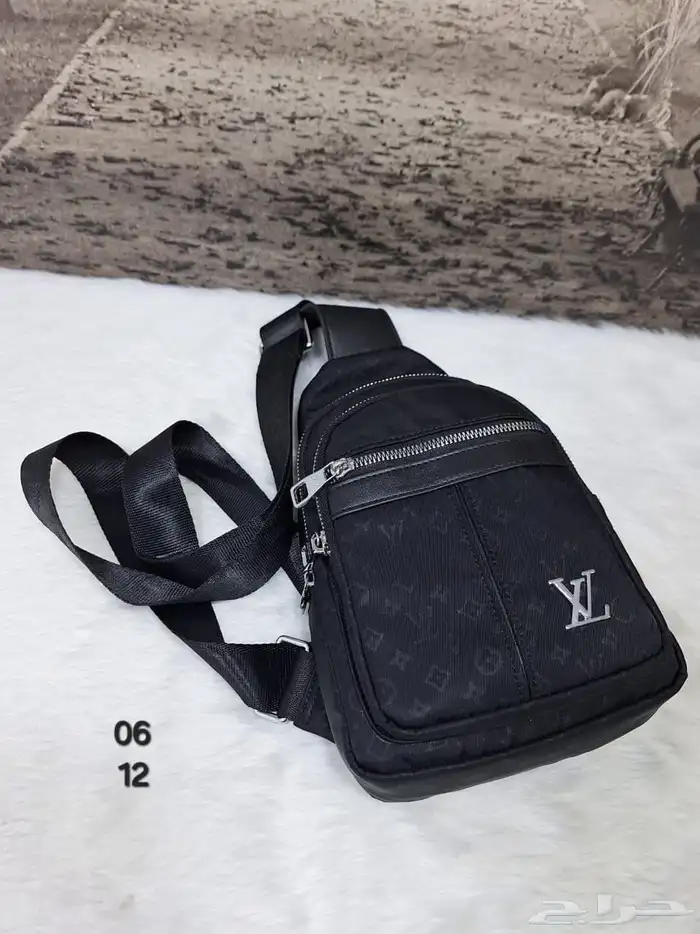 شوزات واحذيه رياضية وشنط ماستر صناعه إيطالي 99