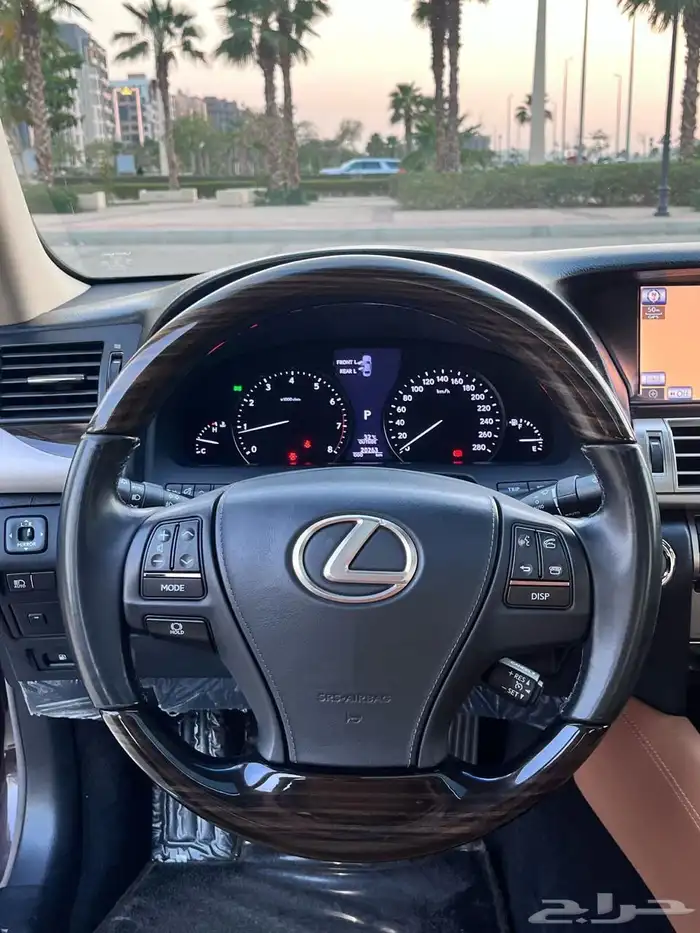 لكزس LS 460L مخزن 15