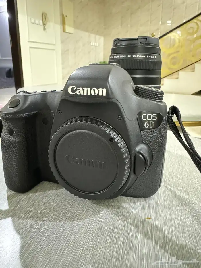 كامرا كانون D6 للبيع نظيف 0