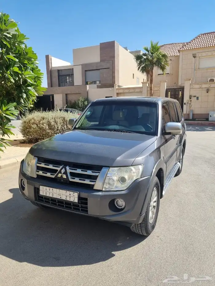 للبيع  ميتسوبيشي باجيرو 2014 1
