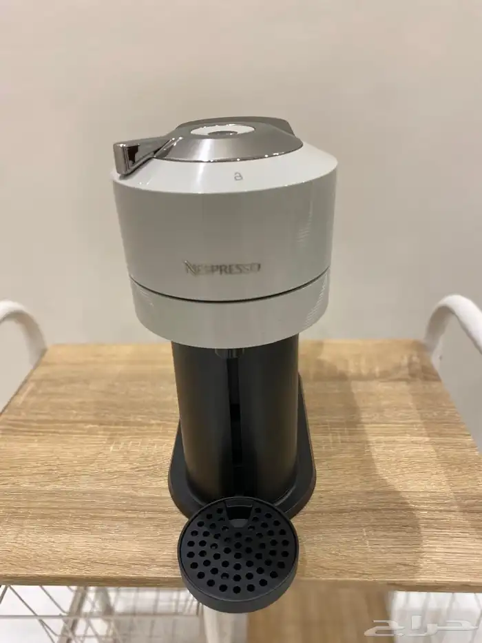 مكينة صنع قهوة نسبريسو فيرتو 1