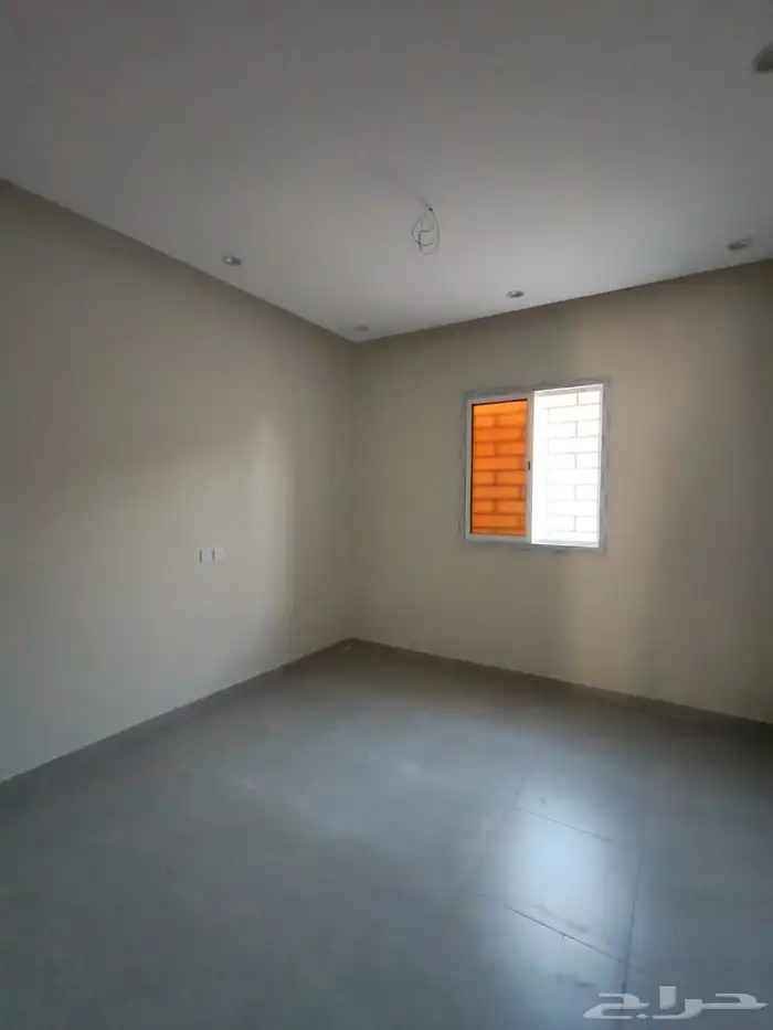 شقق ارضية وروف علوي للبيع حي القادسية 2 11