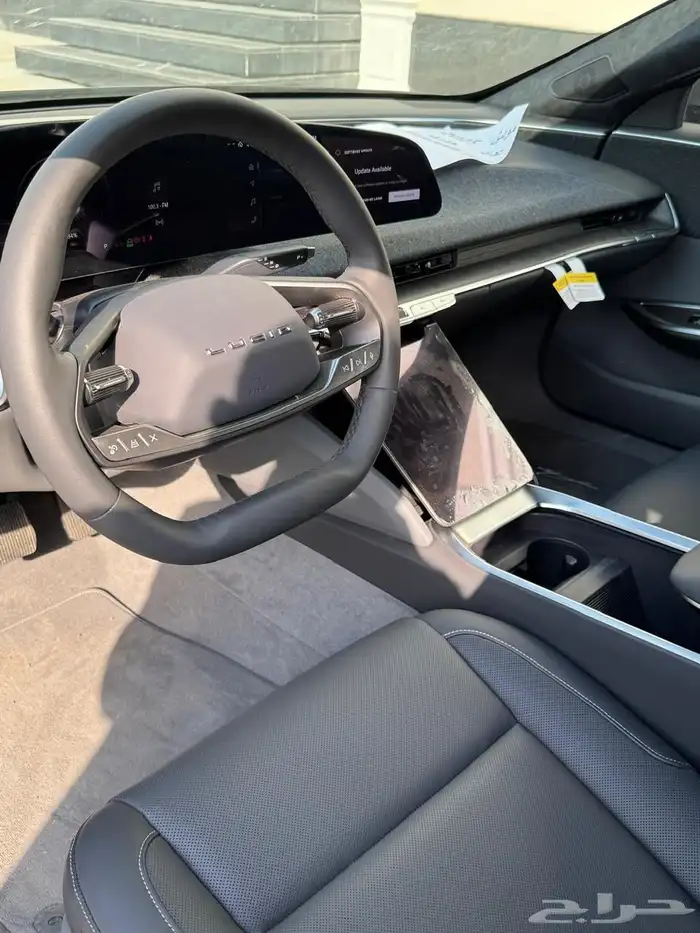 لوسيد بيور 2025 جديدة اصفار Lucid Motors 9