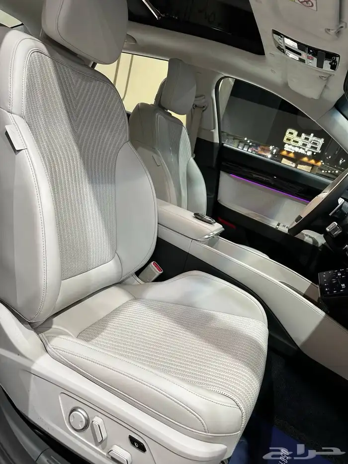 ازيرا 2023 كالجرافي فل كامل . رصد الفخامة 19