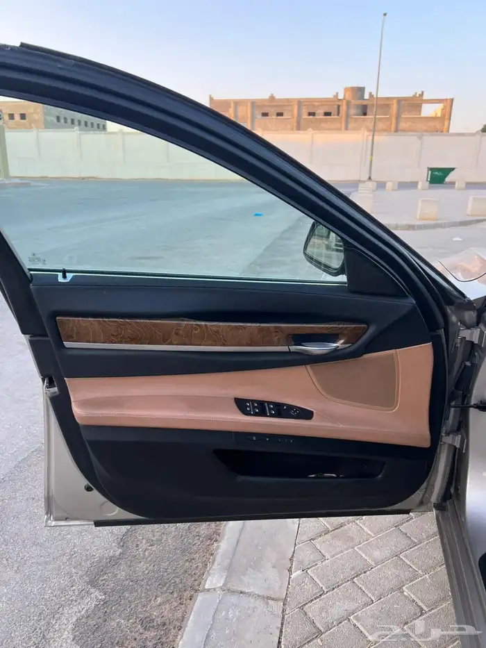 بي ام دبليو 730 5