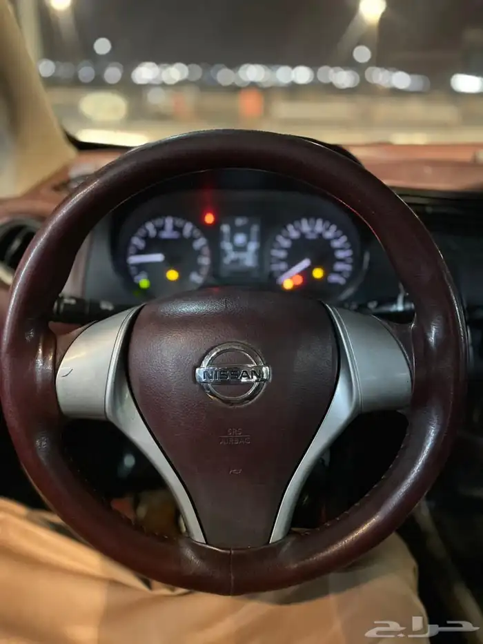 نيسان نيفارا موديل 2017 عداد 200 الف تماتيك 0