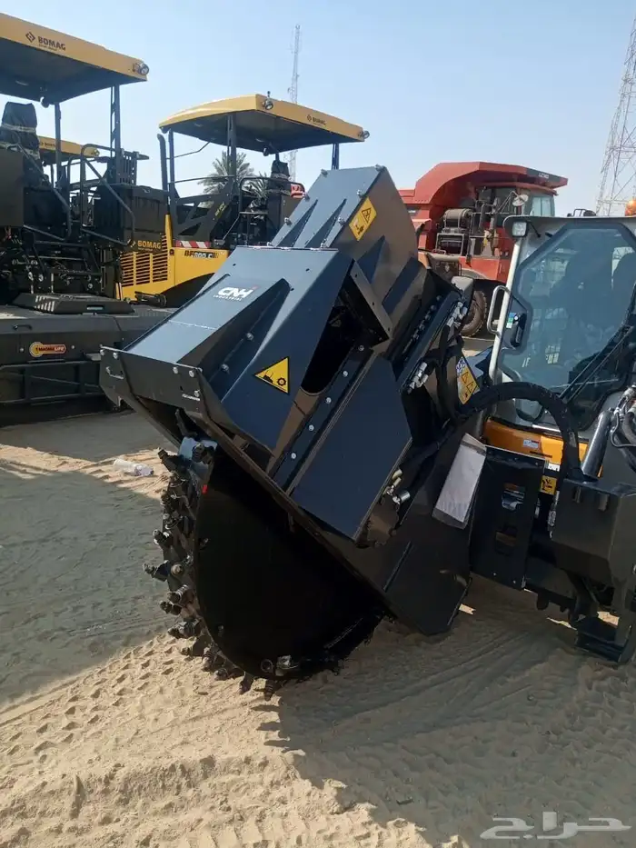 معدات واليات وشاحنات 0