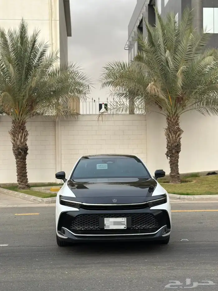 تويوتا كراون بريميوم 2023 1