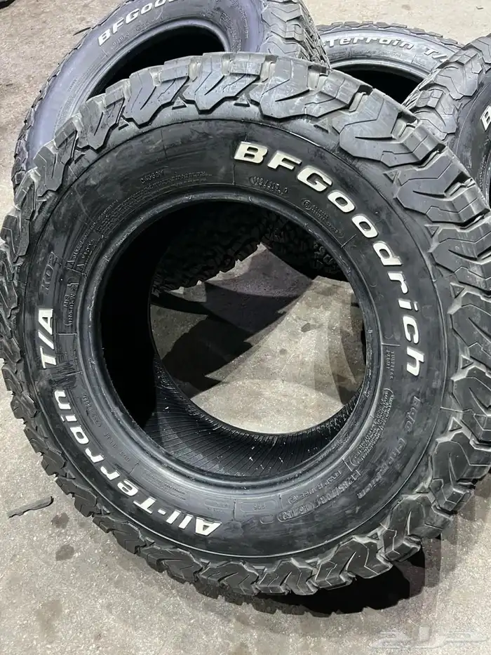 كفرات بي اف نص حجري مقاس 285 70 17 14