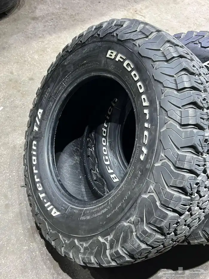 كفرات بي اف نص حجري مقاس 285 70 17 8