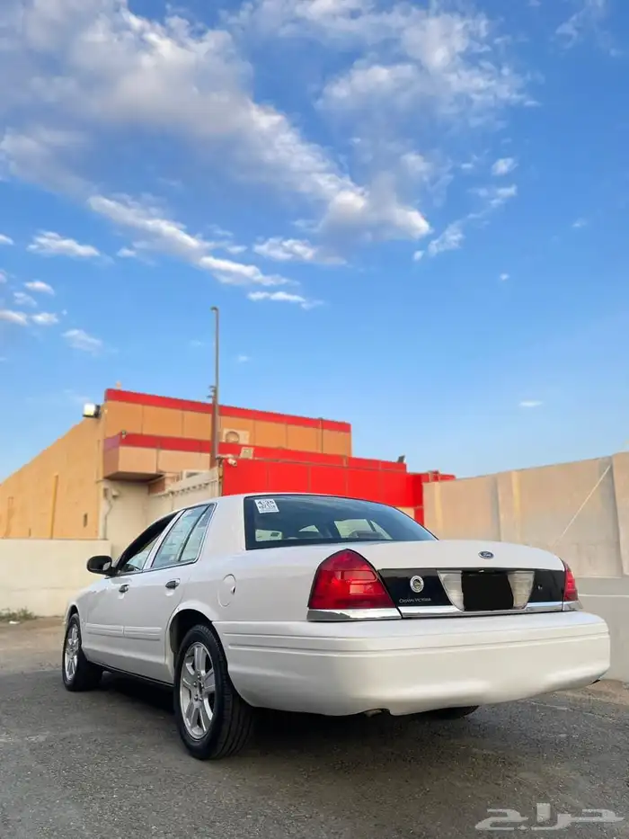 للبيع فكتوريا 2011 سعودي 8