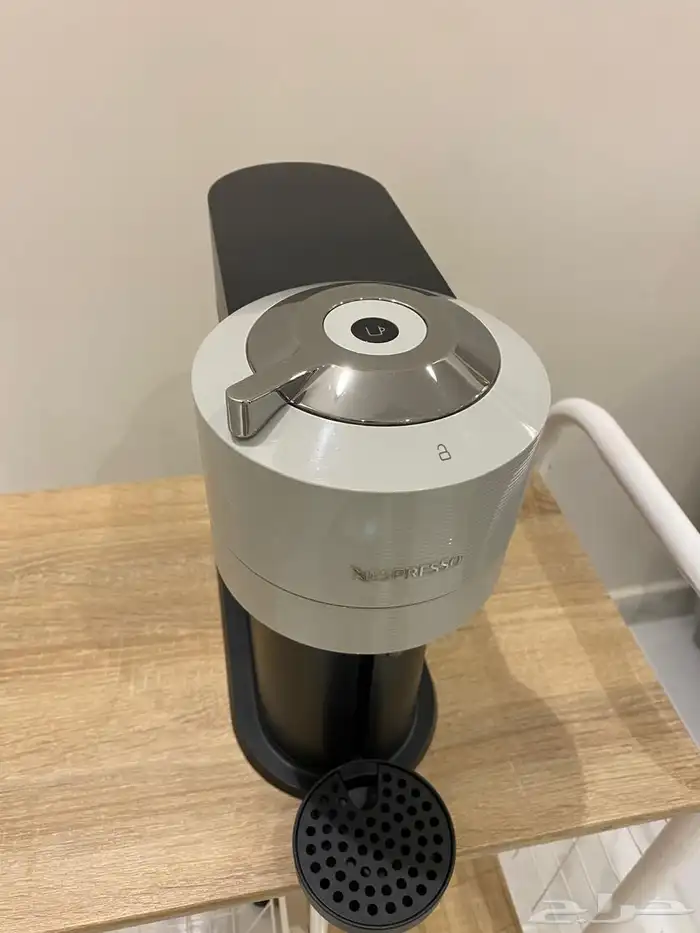 مكينة صنع قهوة نسبريسو فيرتو 2