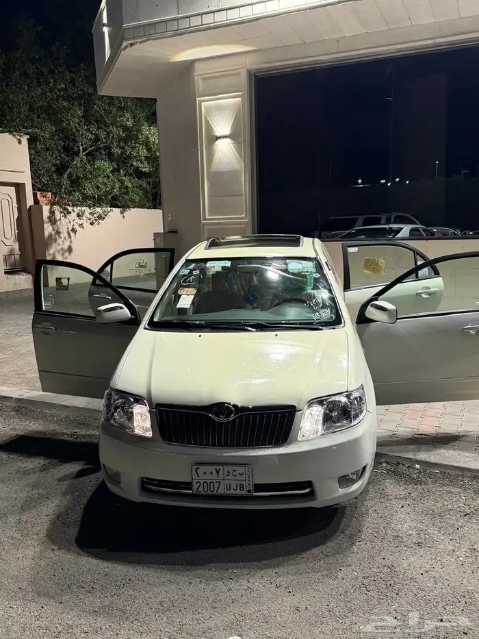 للبيع كورولا 2007 فل كأمل ابيض لؤلؤي يحمل لوحة مميزة 9