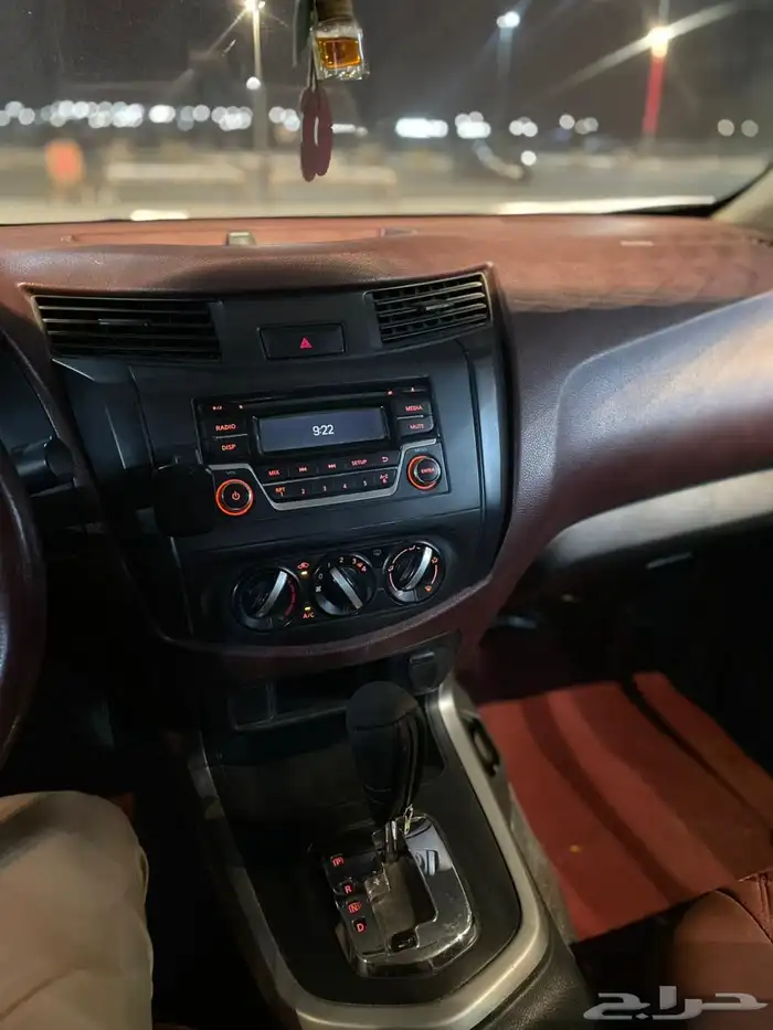 نيسان نيفارا موديل 2017 عداد 200 الف تماتيك 2